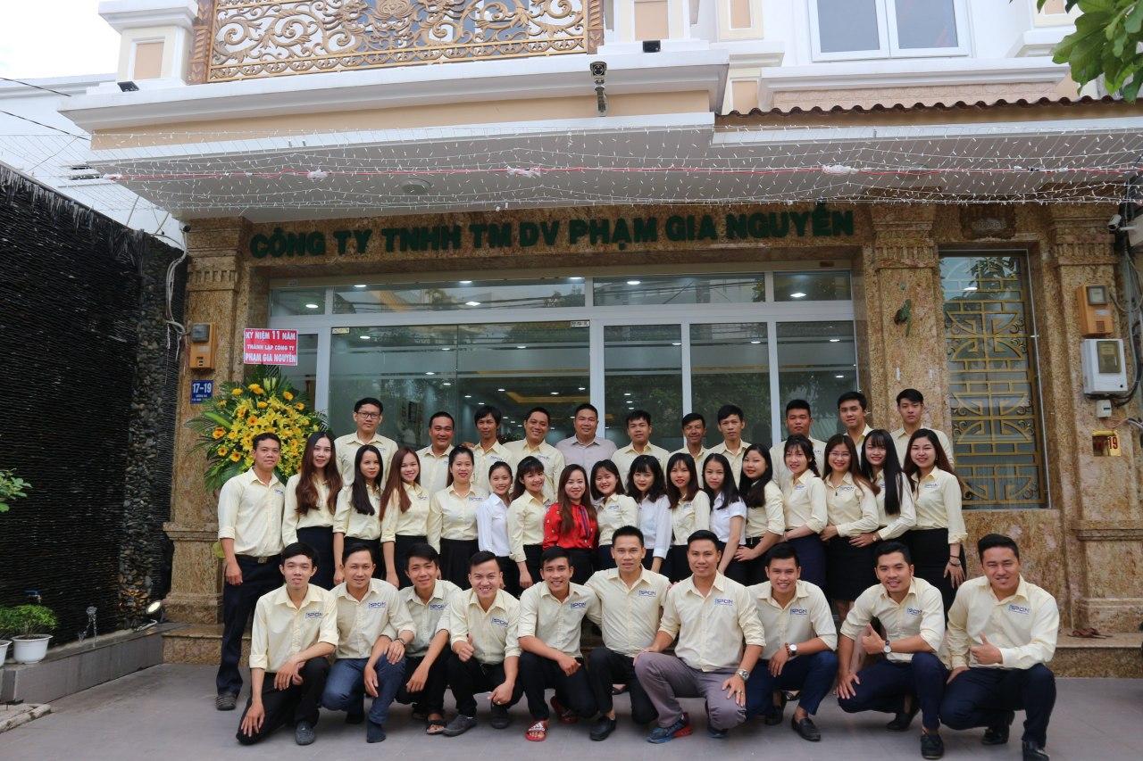 Công ty nào ở Việt Nam phân phối độc quyền  thương hiệu HiClean ?