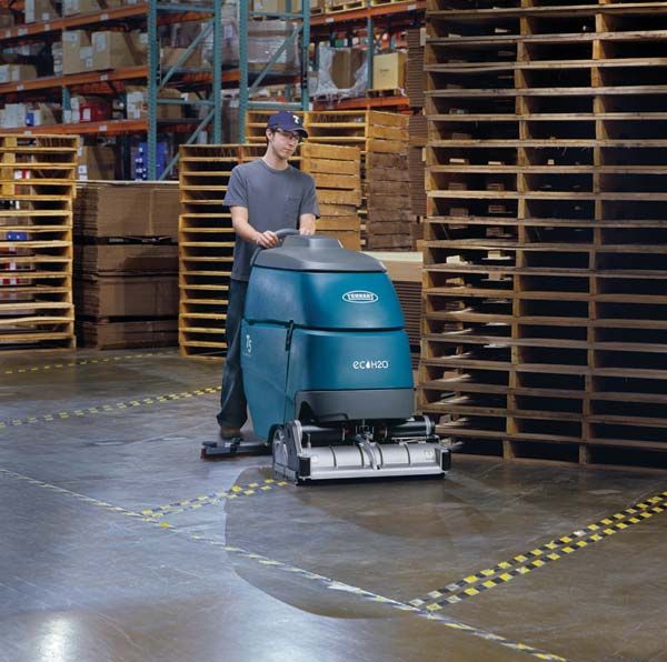 chon-may-cha-san-giup-san-sach-bong